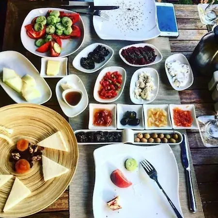 Muharrembey 2* Çeşme