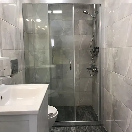 Muharrembey Hotell 2*