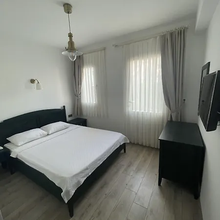 Hotell Muharrembey 2*