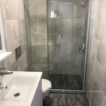 Muharrembey 酒店 2*